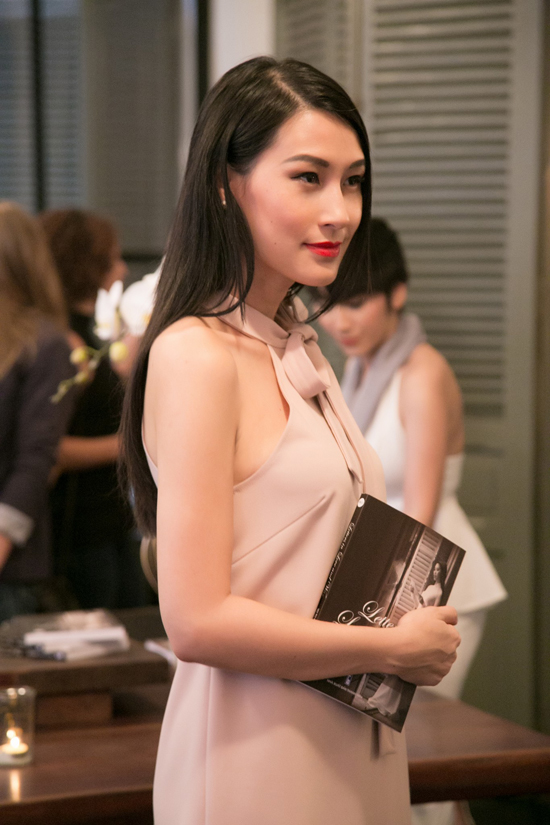 chong-ngoai-quoc-giup-ha-anh-to-chuc-su-kien-6