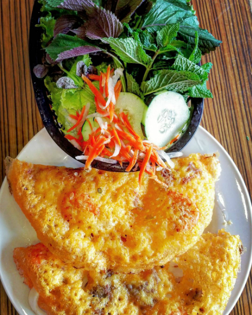 cap-doi-viet-kieu-hut-fan-vi-mam-com-que-nha-tren-mang-xa-hoi-8