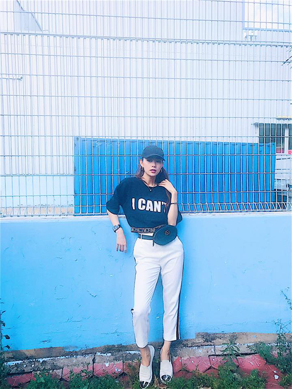 sao-viet-mix-sac-den-cuon-hut-cho-street-style-8