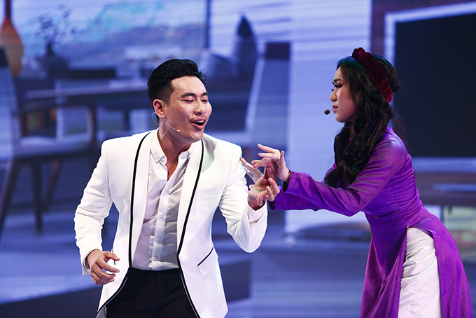 kieu-minh-tuan-bien-hoa-voi-nhieu-hinh-tuong-trong-liveshow