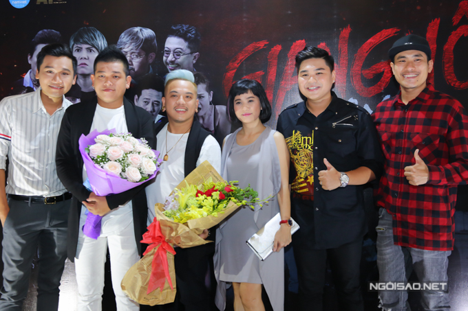 vo-chong-kieu-minh-tuan-cat-phuong-sanh-doi-toi-ung-ho-viet-huong-1