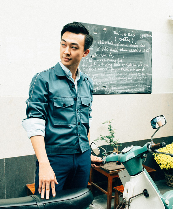 Hiện tại Phan Tô Ny là gương mặt khá quen thuộc với khán giả Sài Gòn. Trước khi trở thành MC, anh từng trải qua nhiều công việc khác nhau, trong đó có cả vai trò diễn viên. Tô Ny đã góp mặt trong phim Trở về phần hai của đạo diễn Việt Trinh. Trong cuộc sống, không ai lường trước được điều gì. Nghề nghiệp hiện nay của bạn có thể cũng chẳng nói lên được điều gì về tương lai bạn cả, bạn sẽ chuyên tâm vào công việc khi bạn tìm được niềm đam mê của mình, anh nói.