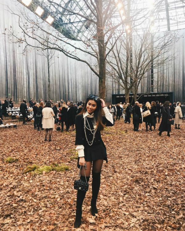 Thảo Tiên khoe street style sành điệu trong khu rừng mùa thu của Chanel.