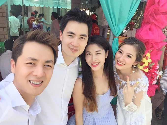 Đăng Nguyên - em trai duy nhất của Đăng Khôi - cũng có một cô vợ xinh đẹp tên Xari Nguyễn. Cô tên thật là Thục Vy, từng du học và làm việc nhiều năm lại Singapore. Em trai Đăng Khôi và Xari Nguyễn kết hôn cách đây 2 năm. Cặp đôi hiện đã có một con gái chung.