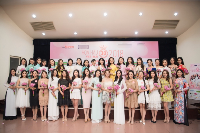 40 cô gái lọt vào chung khảo phía Bắc của Hoa hậu Việt Nam 2018. 