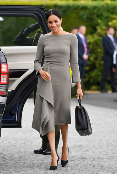 Meghan khoe dáng mảnh khi cùng chồng tới dinh thự tổng thống Ireland