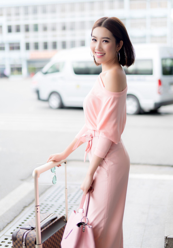 Ở tuổi 27, Á khôi Trang sức 2009 vẫn đi về lẻ bóng. Cô rất kín tiếng về chuyện tình cảm.