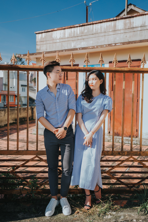 Với tính cách thích hành động hơn là nói, nhiều lần Minh Hoàng làm Huyền Trang bất ngờ vì những món quà nhỏ xinh. Khi tiết trời Đà Lạt trở lạnh, anh chàng âm thầm mua túi sưởi tặng Trang. Lần khác, khi cô nói thích chiếc túi hoặc cây son nào đó thì Hoàng đều lặng lẽ mua và gửi cho cô. 