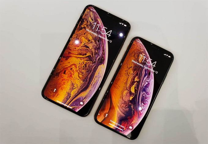 HOT: iPhone Xs và Xs Max đặt trước, đang cháy hàng
