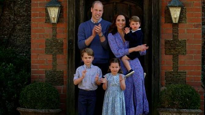 William, Kate 'không nghỉ dưỡng xa hoa để chuẩn bị làm vua và hoàng hậu' - Vimarsana News