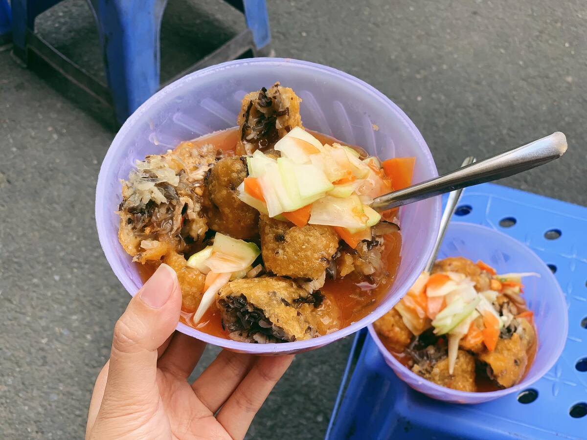 Hàng bánh rán 'một mình một kiểu' khu Tây Hồ - Ngôi sao